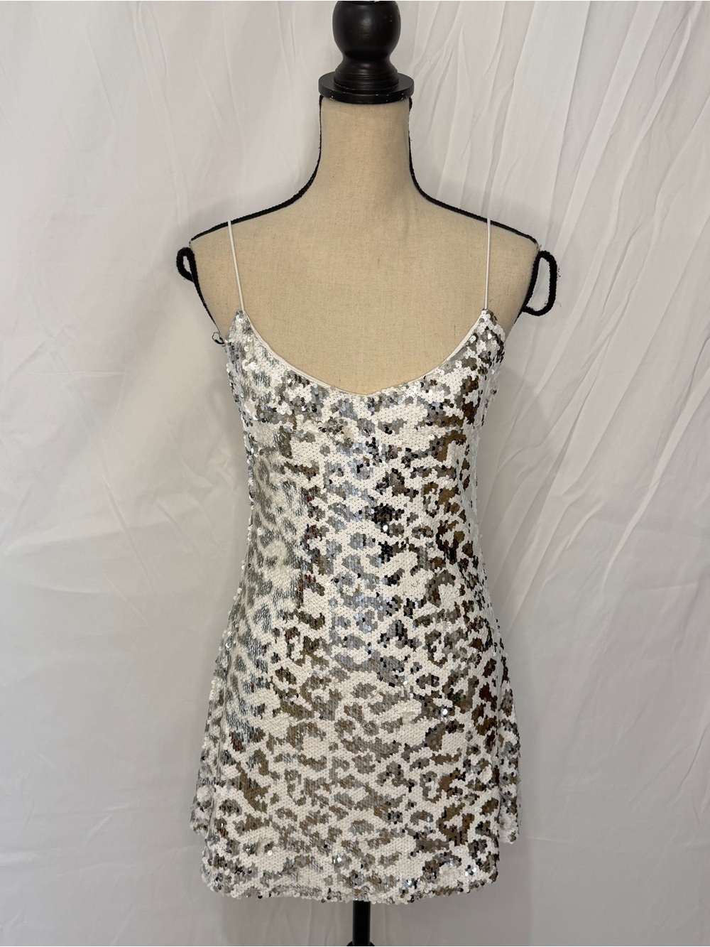 NWT superdown Bryanna Sequin Mini Dress - Picture 4 of 8
